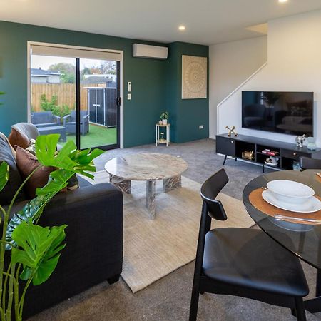 Serene Living 2 Bed With Carpark Christchurch Eksteriør billede