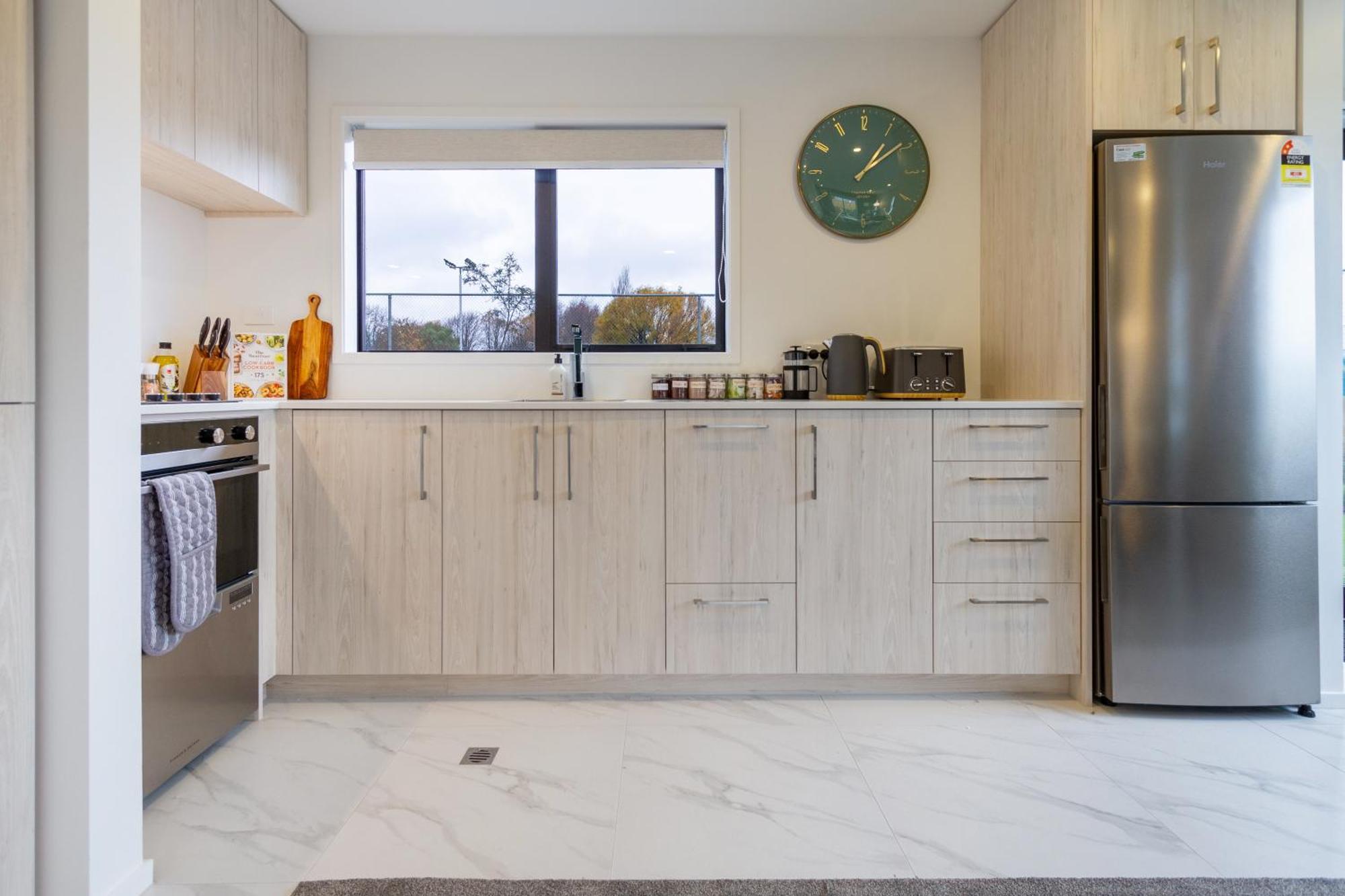 Serene Living 2 Bed With Carpark Christchurch Eksteriør billede