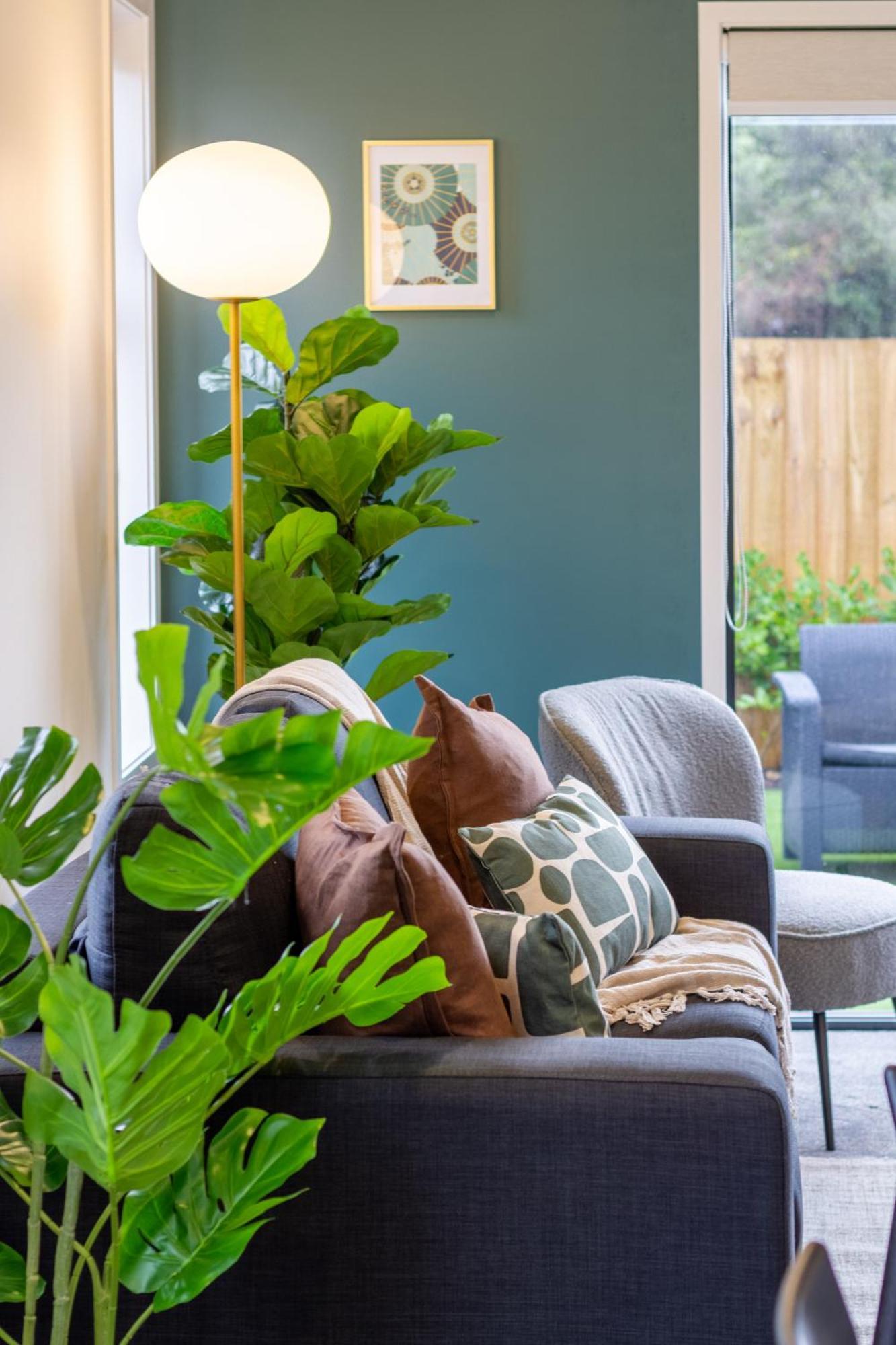 Serene Living 2 Bed With Carpark Christchurch Eksteriør billede