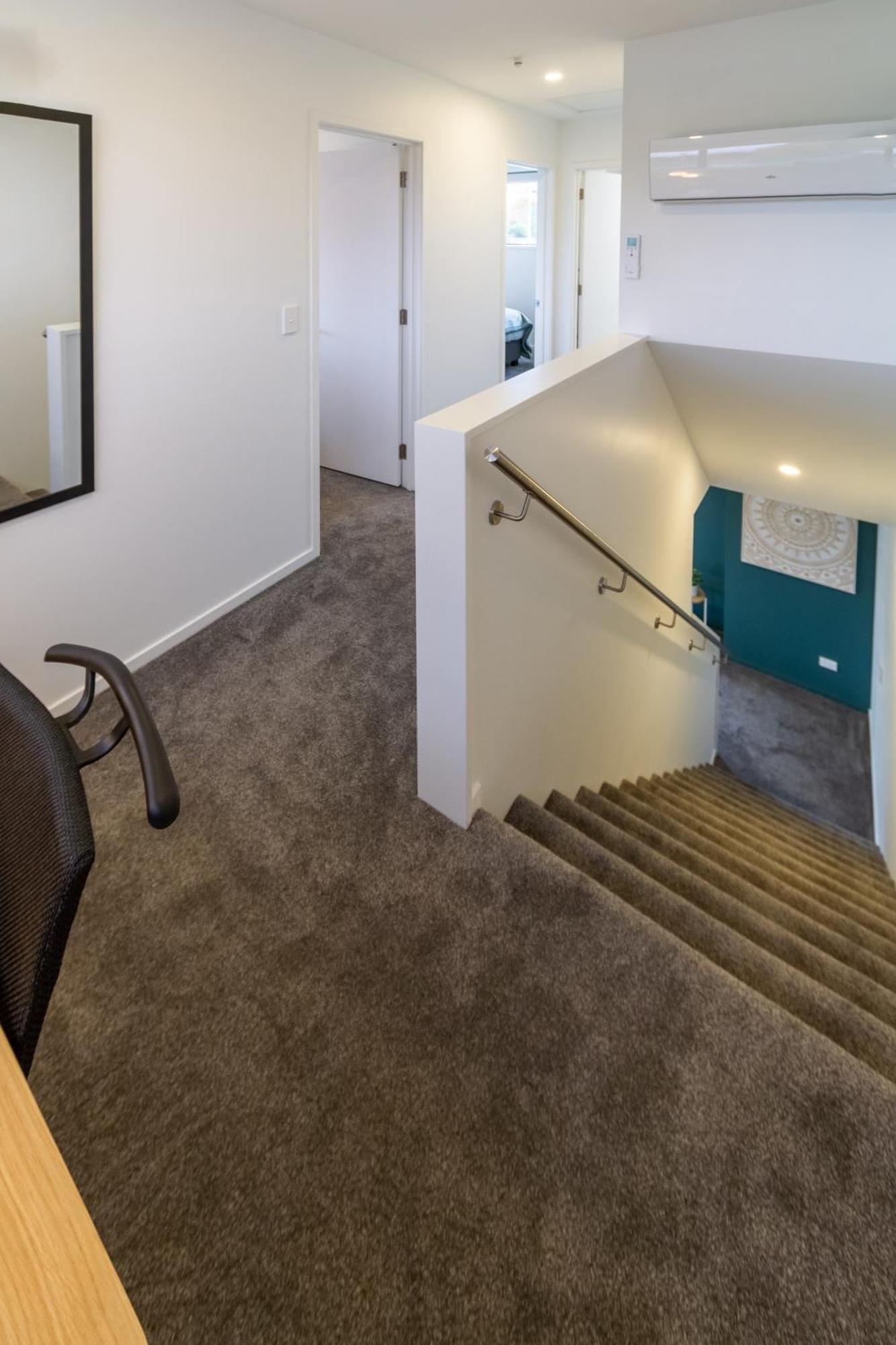 Serene Living 2 Bed With Carpark Christchurch Eksteriør billede