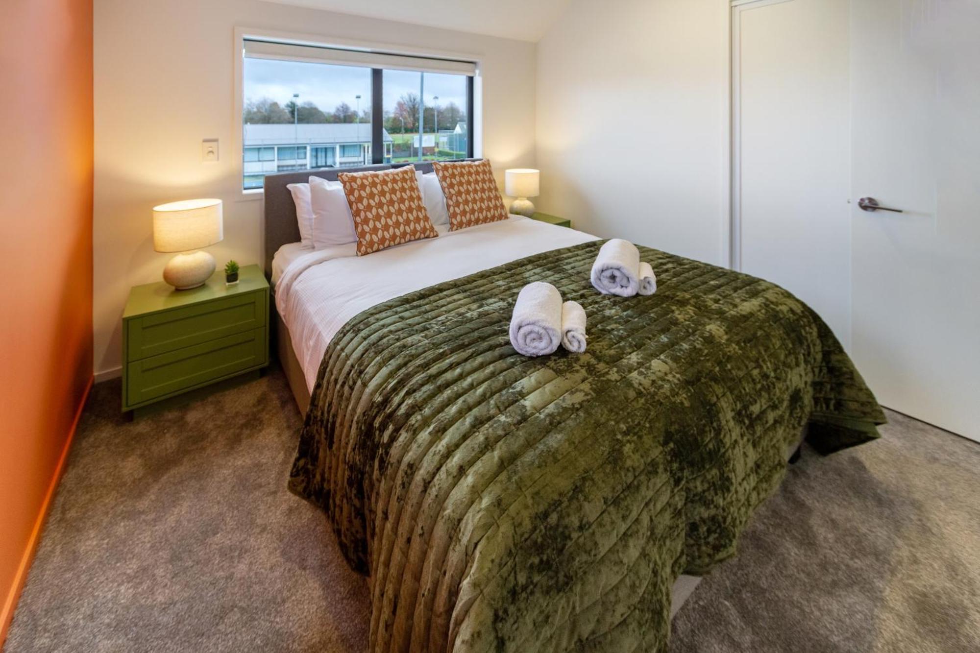 Serene Living 2 Bed With Carpark Christchurch Eksteriør billede